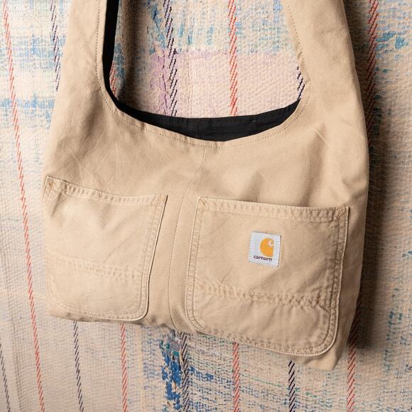 Khaki upcycled carhartt hobo bag - Picture 4 of 6